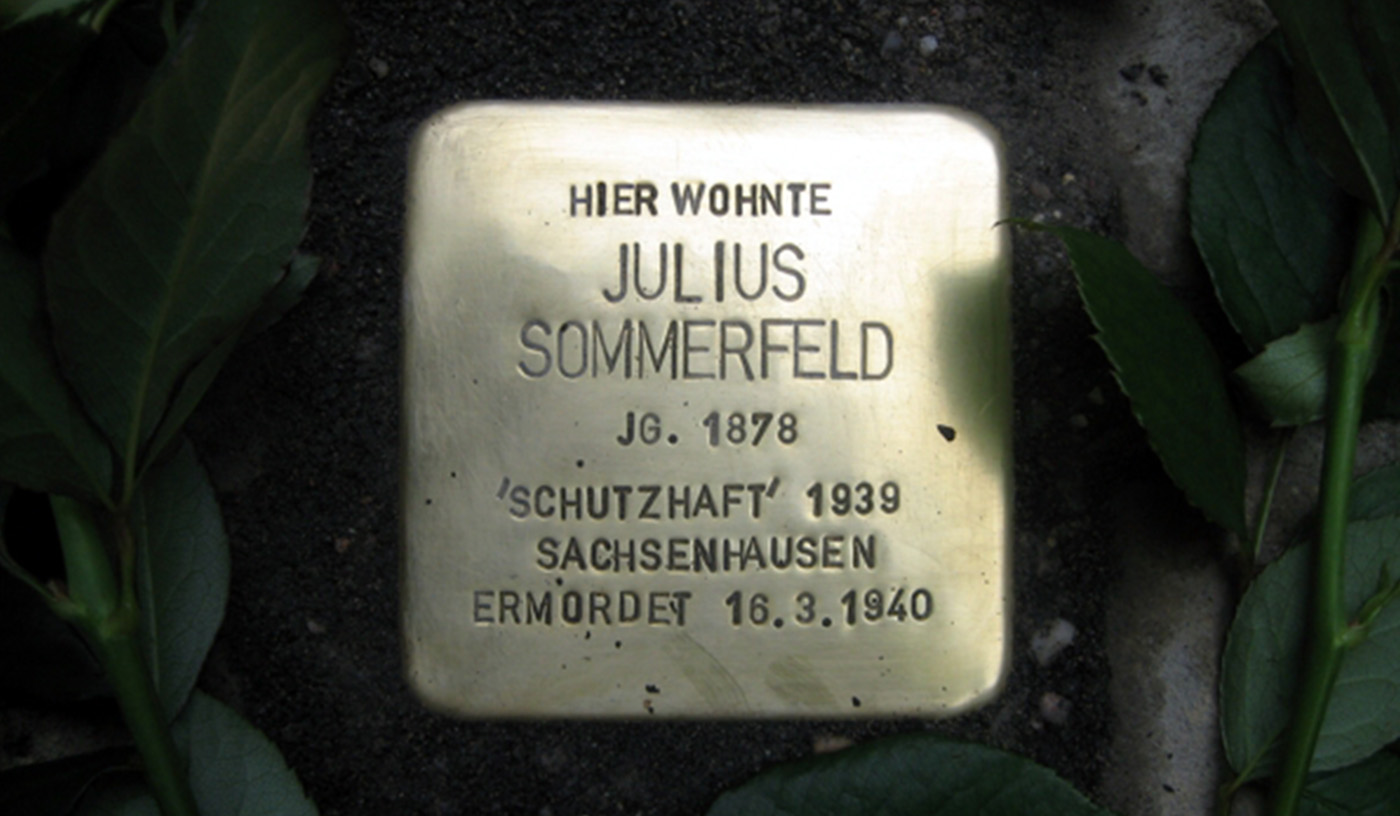Teller mit Hummus im Café Julius im Schocken